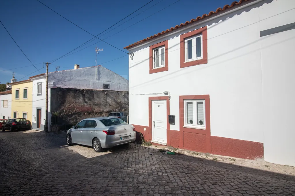 Moradia T3 em Merceana com Logradouro