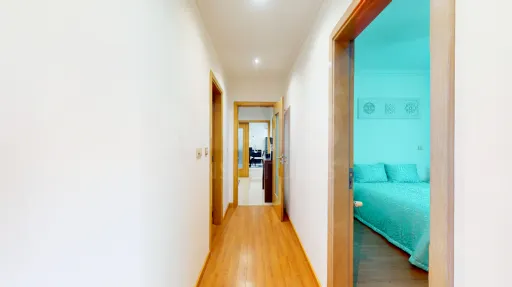 Apartamento T3 com garagem e arrecadação - Caneças