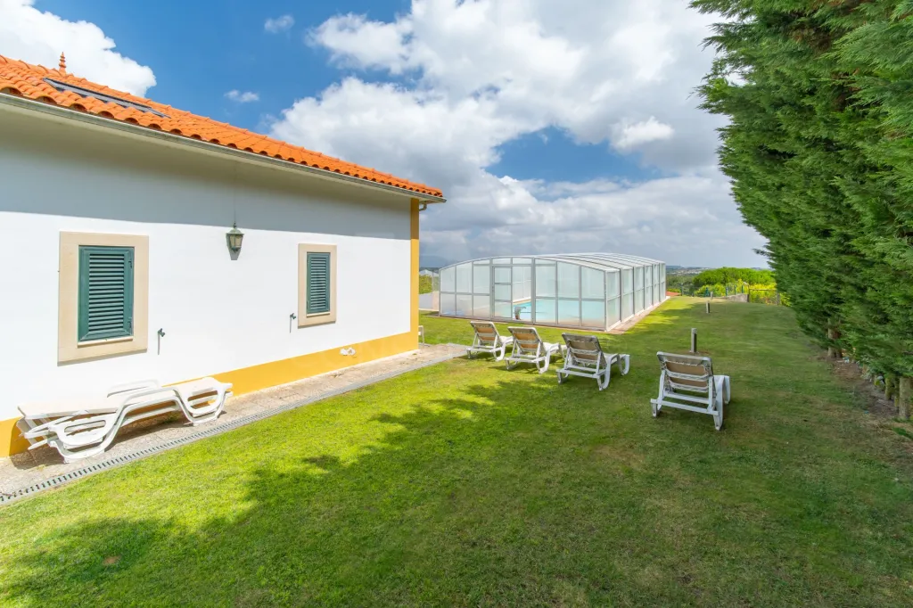 Moradia T4 com Piscina, Excelente Espaço Exterior em Carnota - Alenquer