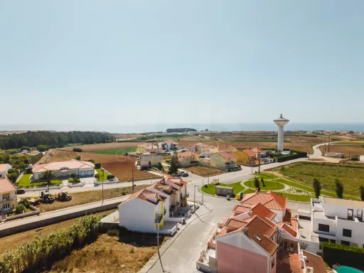 Moradia T4 com Garagem e Terraço