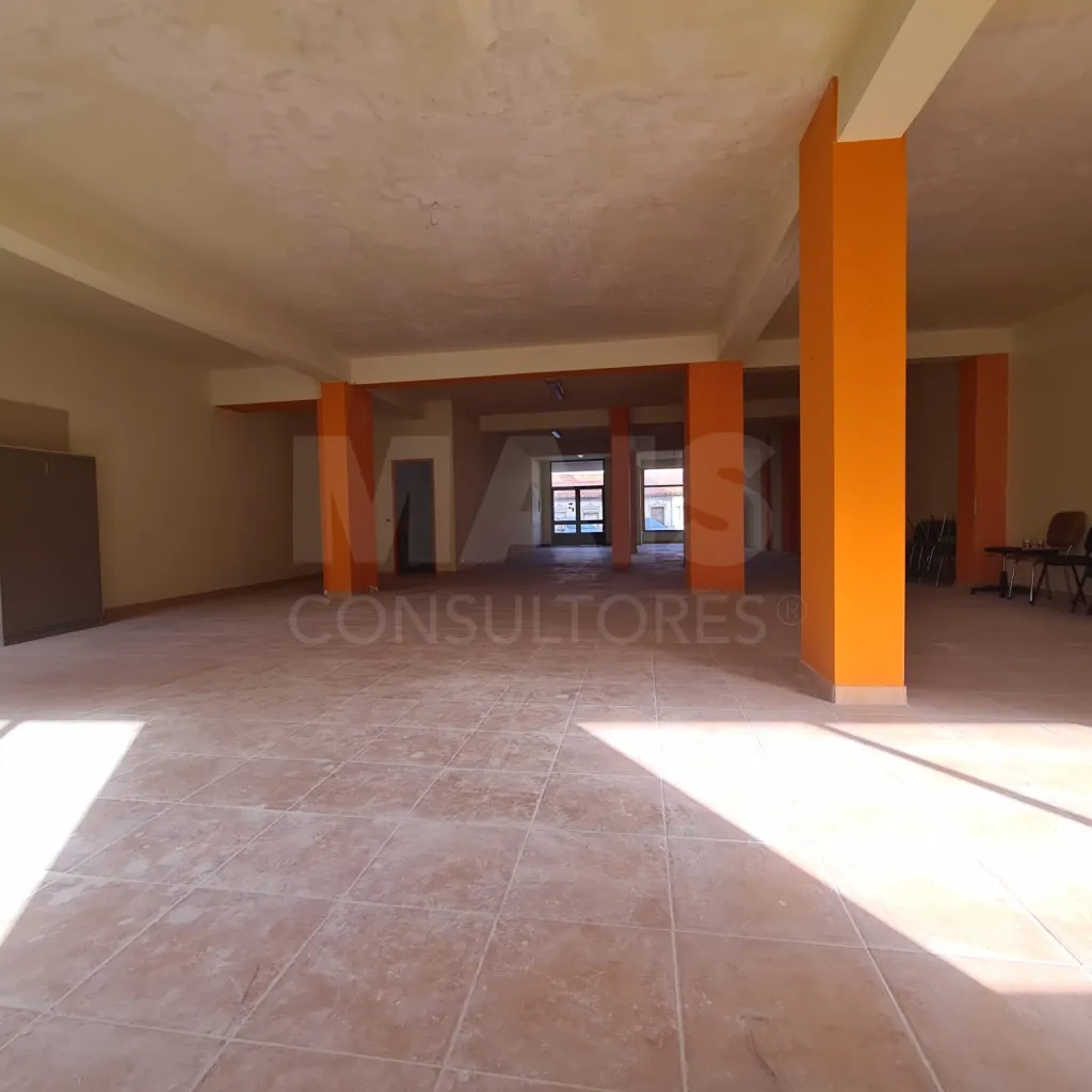 🏠 Loja para Transformação em Apartamento T3+1