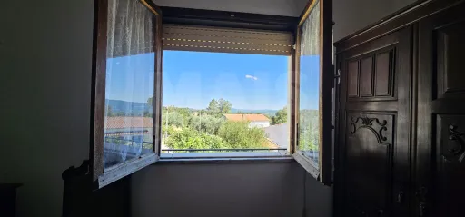 Moradia 2 Pisos centro Peroviseu c/ Terreno 500m2 e Garagem