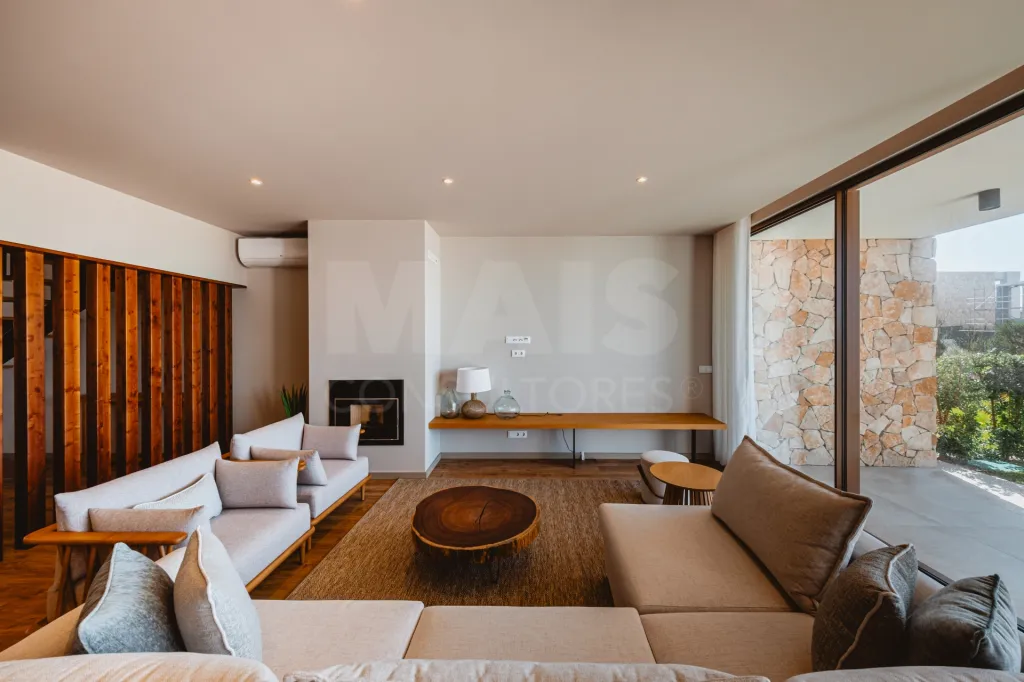 Moradia Geminada T3 Duplex – TownHouse