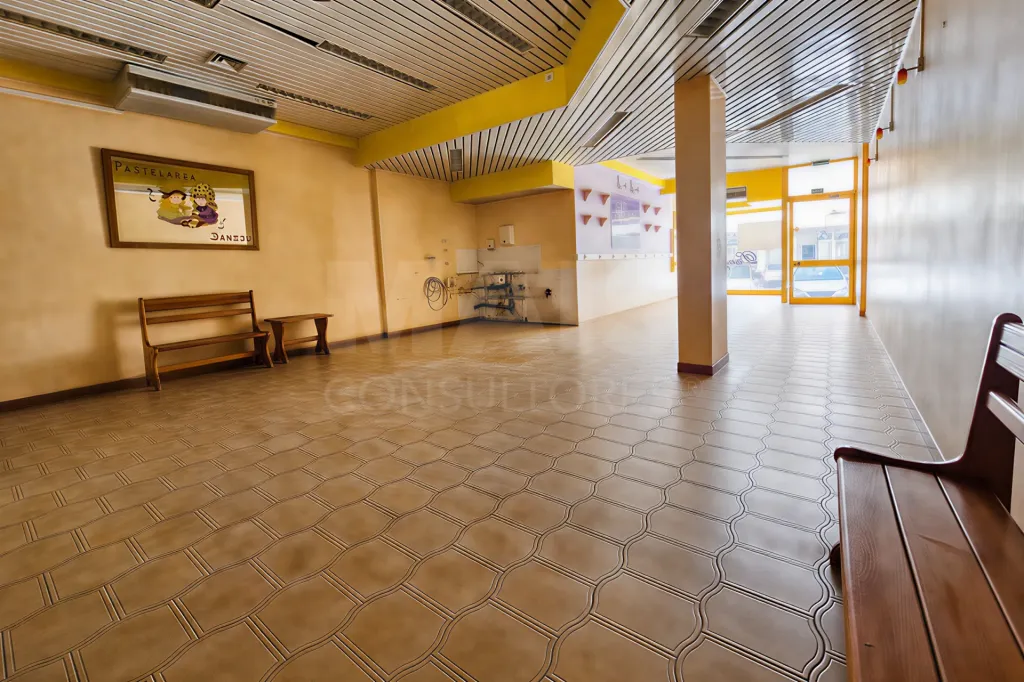 Um espaço. Diferentes caminhos. | 123 M² NO CENTRO DA BENEDITA
