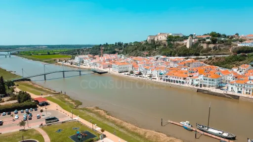 Apartamento T1 com 125 m², Frente ao Centro Náutico, em Alcácer do Sal