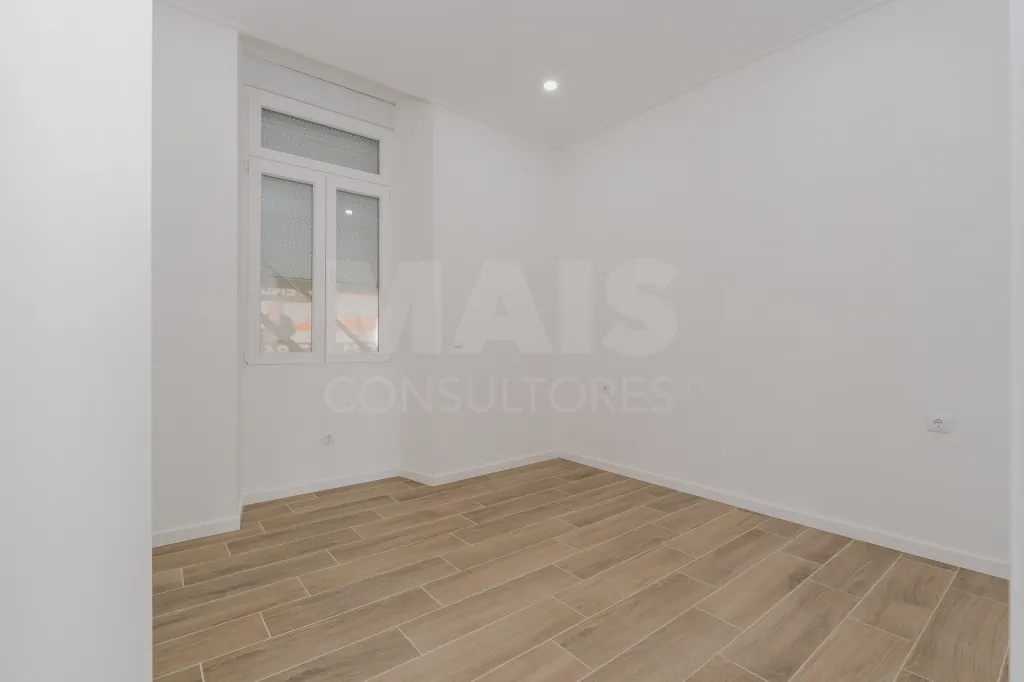 Moradia T4 Totalmente Remodelada com Logradouro em Coruche