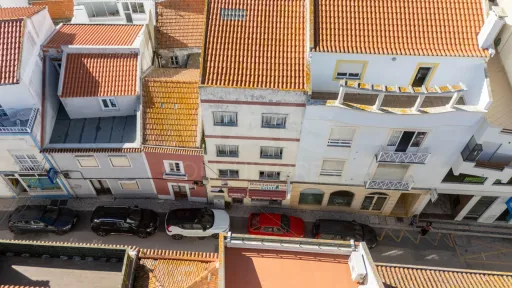 Prédio no Centro de Peniche!