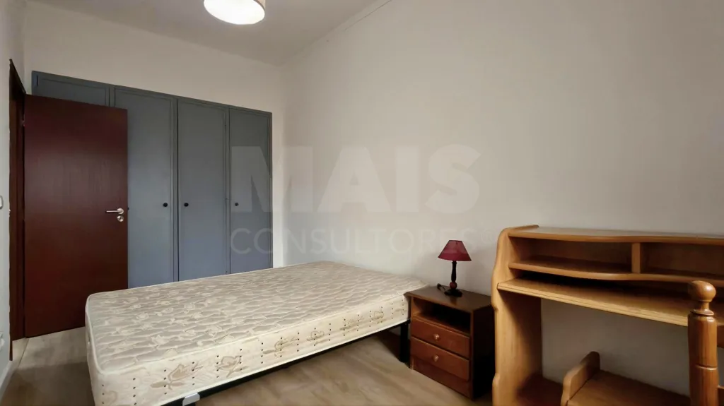 2-Bedroom Apartment with Terrace and Potential | Downtown Caldas da Rainha