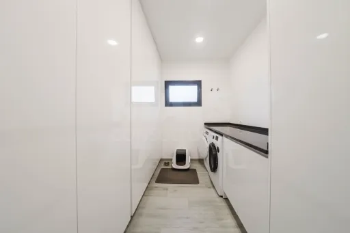 Moradia T3 Térrea Moderna em terreno c/ 2.610m2