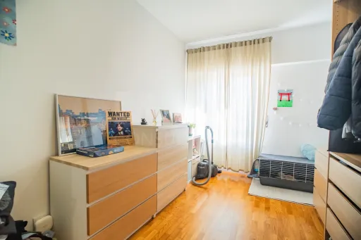 Fully Renovated 3-Bedroom Apartment in a Building with 2 Elevators