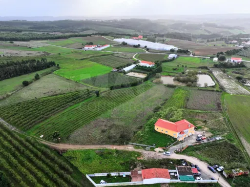 Terreno Urbano com Alvará de Construção