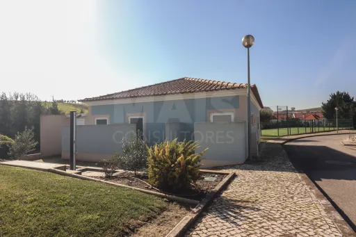 Moradia T4  Condomínio Fechado do Juncalinho