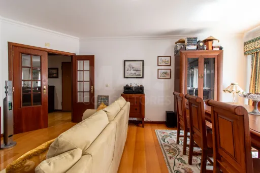 Apartamento T2 | Avenida de Fitares  - Rinchoa – Rio de Mouro - Sintra