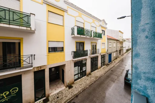Apartamento T2 no Centro com Garagem e Estacionamento