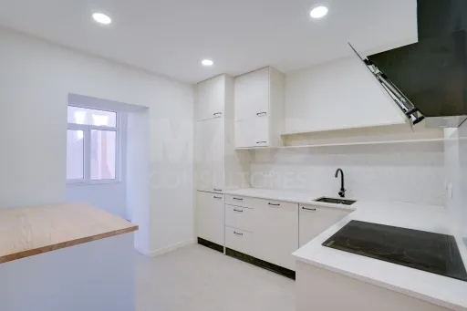 Apartamento T3 Renovado na Cova da Piedade