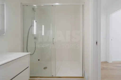 Apartamento T2 na Nazaré c/ 2 lugares de garagem
