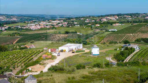 Moradia térrea T4 em terreno de 2 hectares no Carvalhal