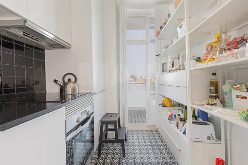 T6 com 130m2 Vista Rio à Rua da Junqueira - Belém