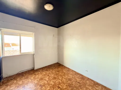 Apartamento T2 localizado em Peniche