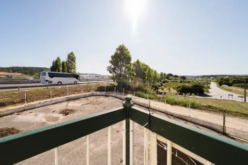 Moradia T3 inserida num terreno com 2516m2