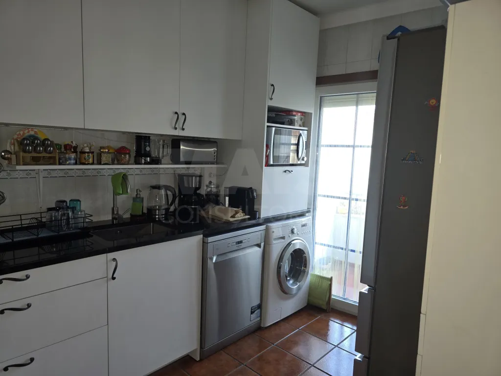 3-Bedroom Apartment on the 1st Floor | Space, Comfort, and an Excellent Location in Caldas da Rainha