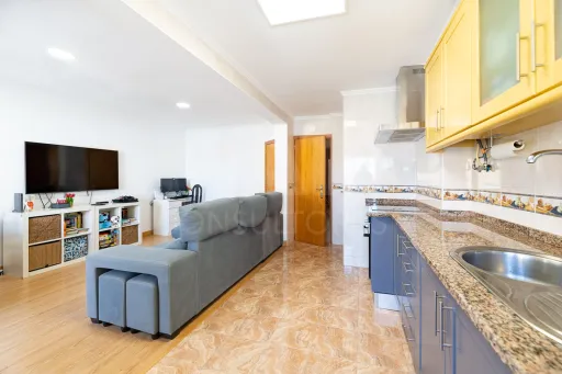 2 bedroom apartment in Serra das Minas - Rio de Mouro with storage room and elevator