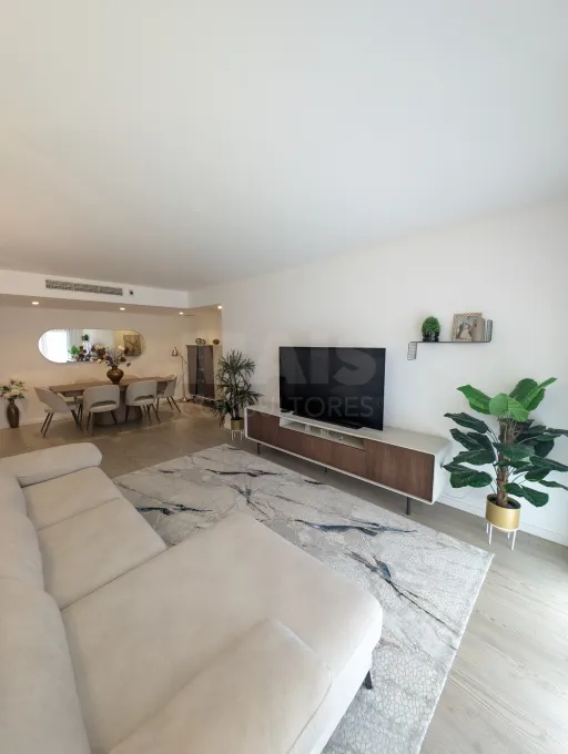 🏡 T2 COM 147M², com BOX e Varanda, na URBANIZAÇÃO MALVAROSA em  ALVERCA