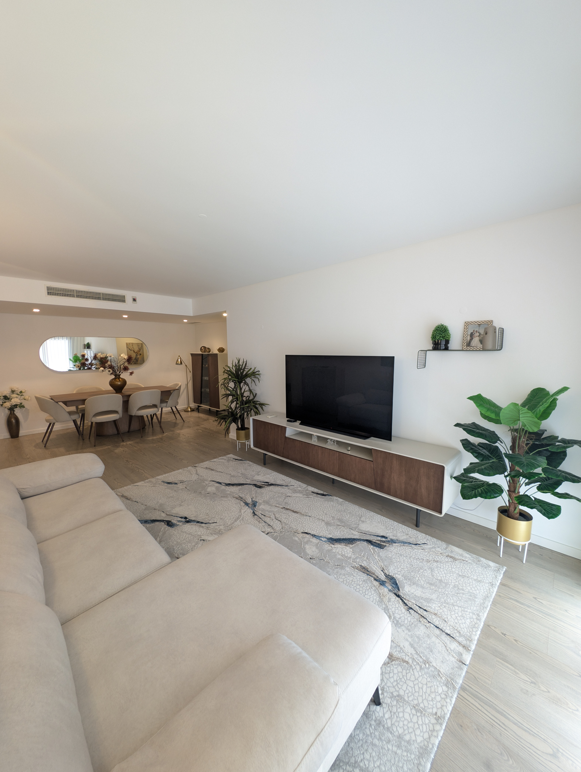🏡 T2 COM 147M², com BOX e Varanda, na URBANIZAÇÃO MALVAROSA em  ALVERCA
