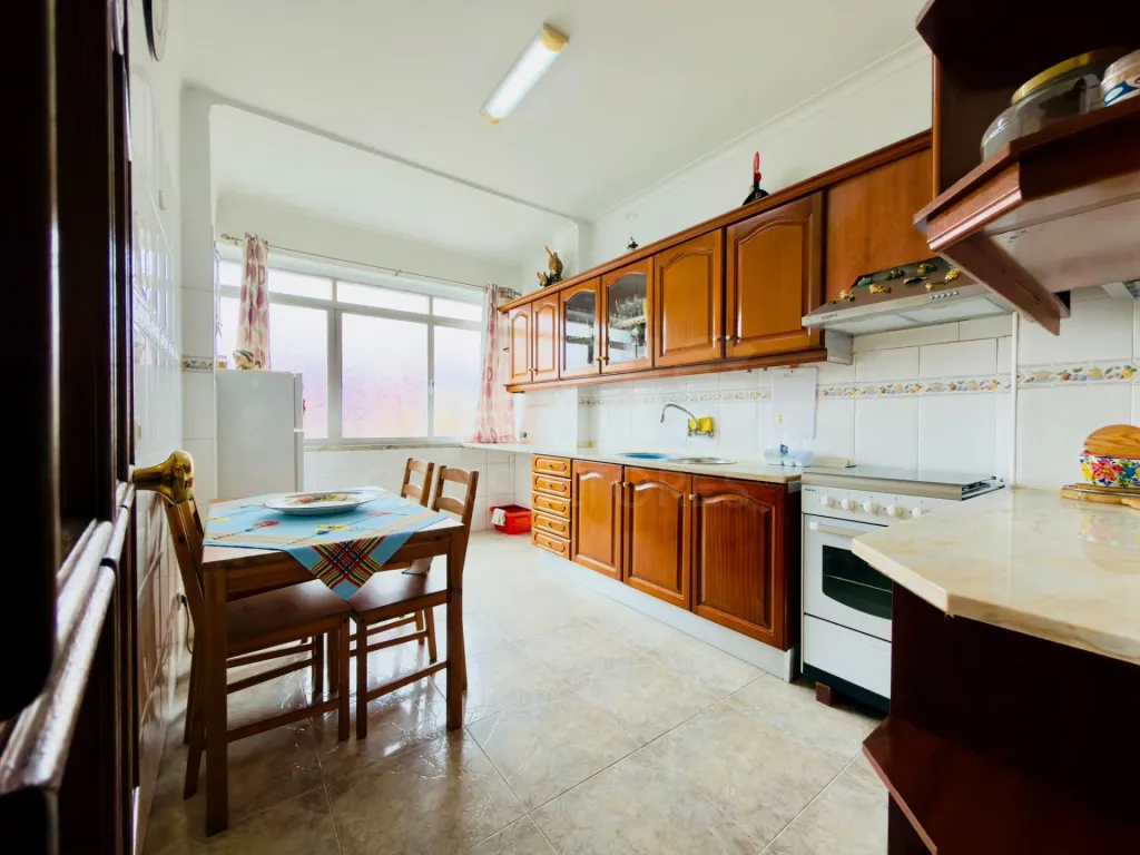 Apartamento T2 mobilado no Forte da Casa