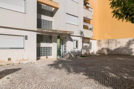 Apartamento T3 com Vista sobre o Rio Tejo