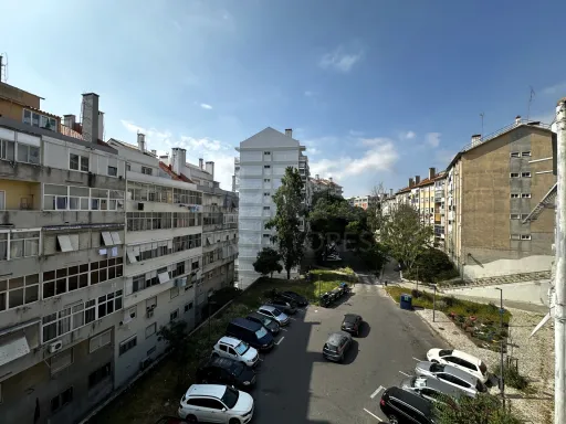 Apartamento T2 no Lumiar | Ameixoeira a 800m da estação do metro da Ameixoeira
