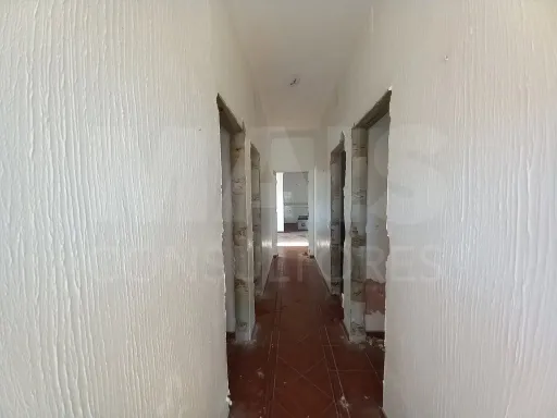 Moradia Bi Familiar com entradas independentes