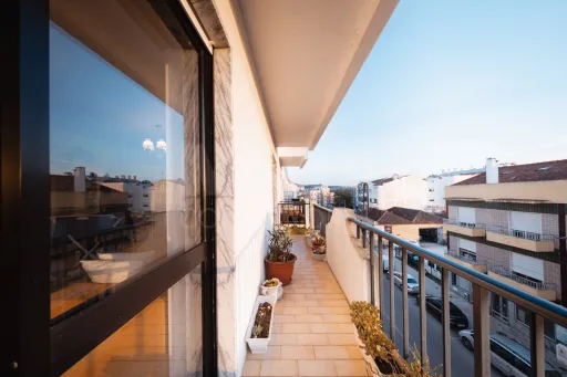 Apartamento T2+2 - Próximo do Parque D. Carlos - Caldas da Rainha