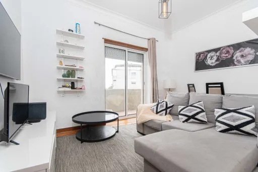 Apartamento T3 com 2 varandas no Bom Retiro, Vila Franca de Xira