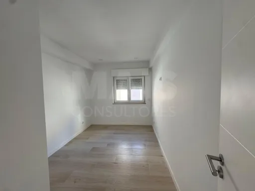2 bedroom apartment in Peniche