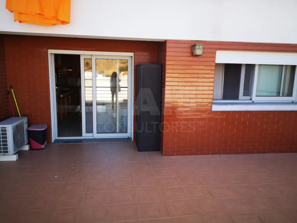 One-bedroom apartment with a 28 m² terrace in Murganhal, Caxias