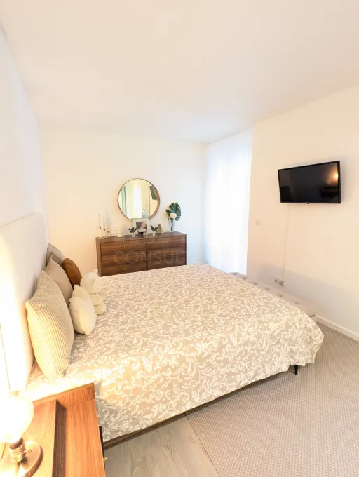 MalvaRosa, Alverca T2 first floor with garage, balcony, equipped and furnished