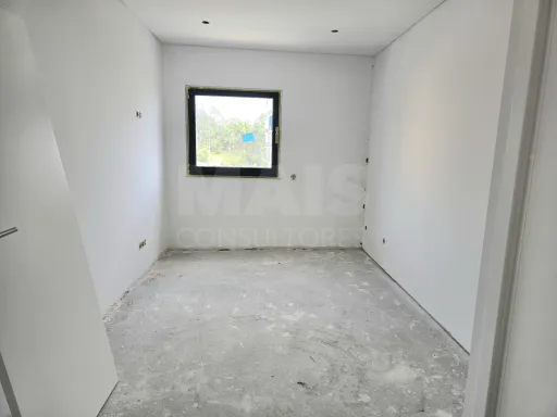 Apartamento T2 | Rés do Chão | Vila Pouquet – Caldas da Rainha