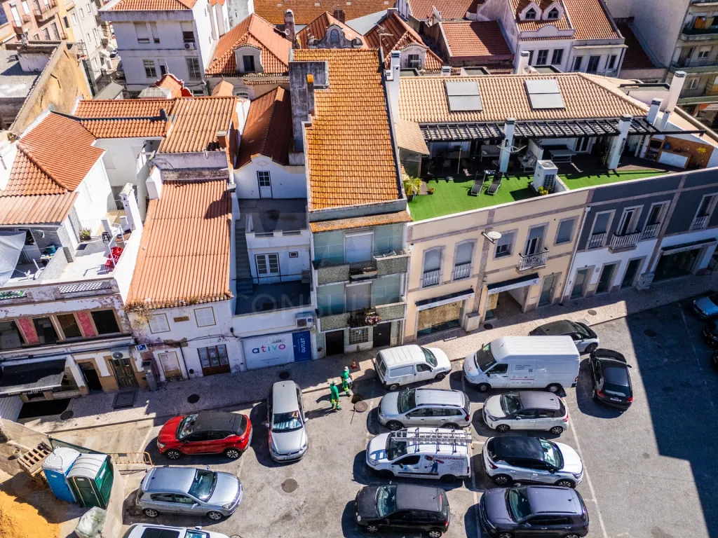 Prédio com Projeto para 7 fraçcões