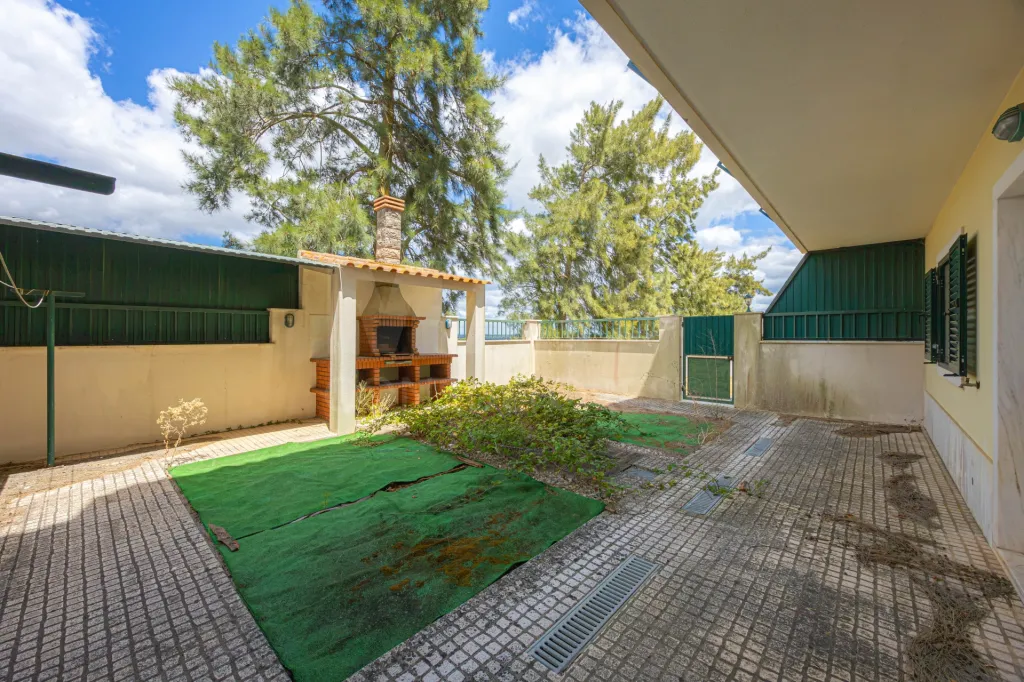Moradia T5 com vista privilegiada em Alenquer