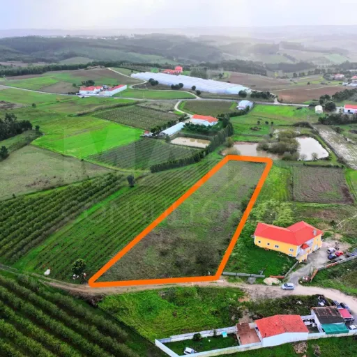 Terreno Misto c/ Projecto & Alvará de Construção até 2028!