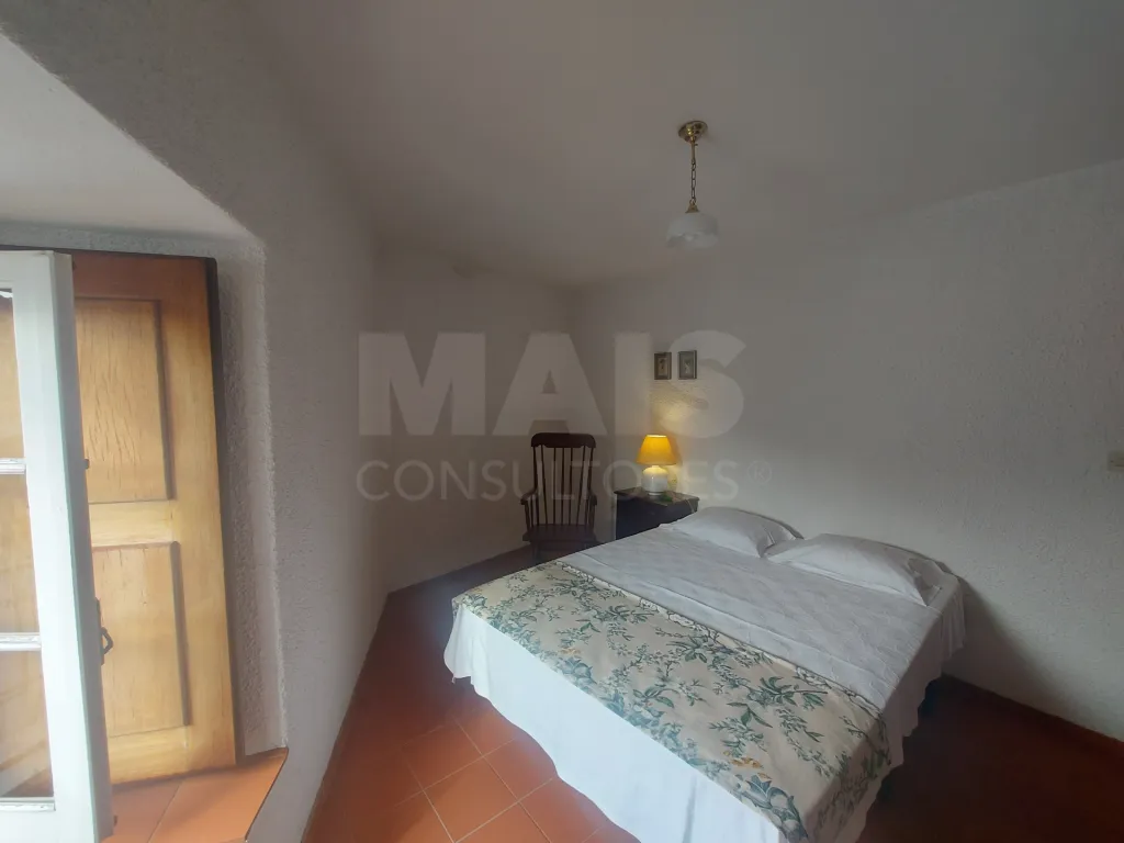 Casa Senhorial com Brazão em Coja- Arganil.