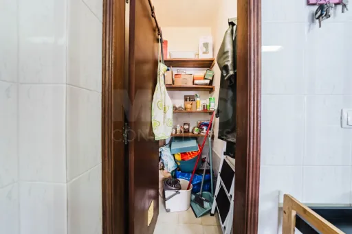 T2 ao nível do R/Chão com garagem fechada