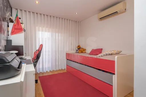 A superb 5-bedroom apartment in Alverca do Ribatejo