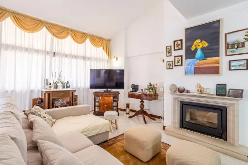 Penthouse T4 Duplex in Bairro do Rosário, Cascais
