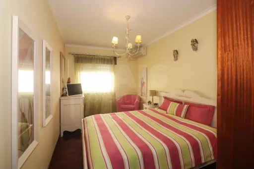 Apartamento T3 em Alhandra