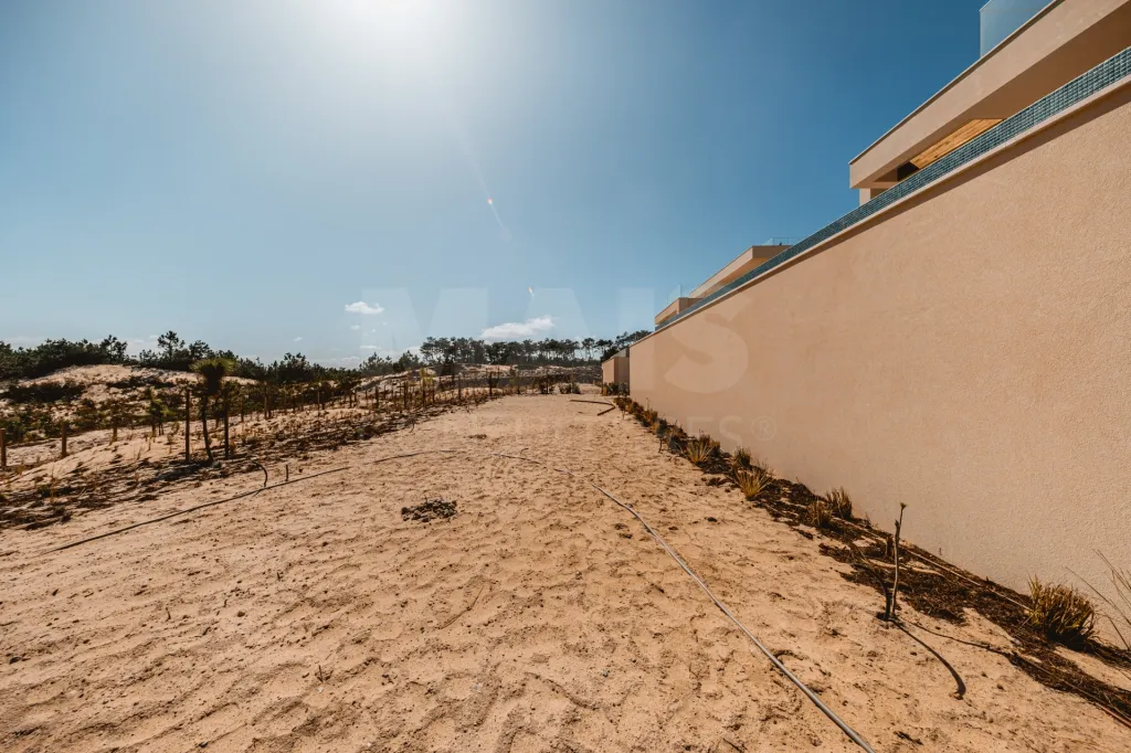 Moradia T5 com Piscina - Vista Golfe e Mar