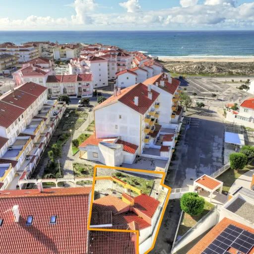 Café, Bar, Restaurante a 50m da Praia com Esplanada!