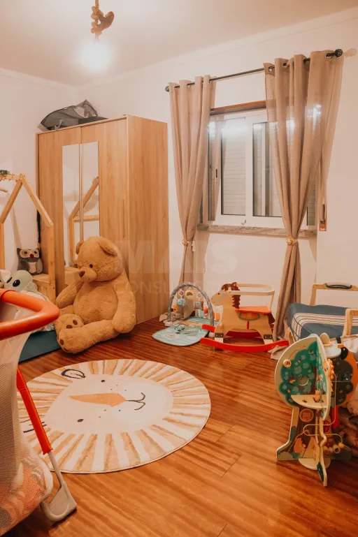 Apartamento T2 com Sótão, T1 na Cave e Potencial de Rentabilidade