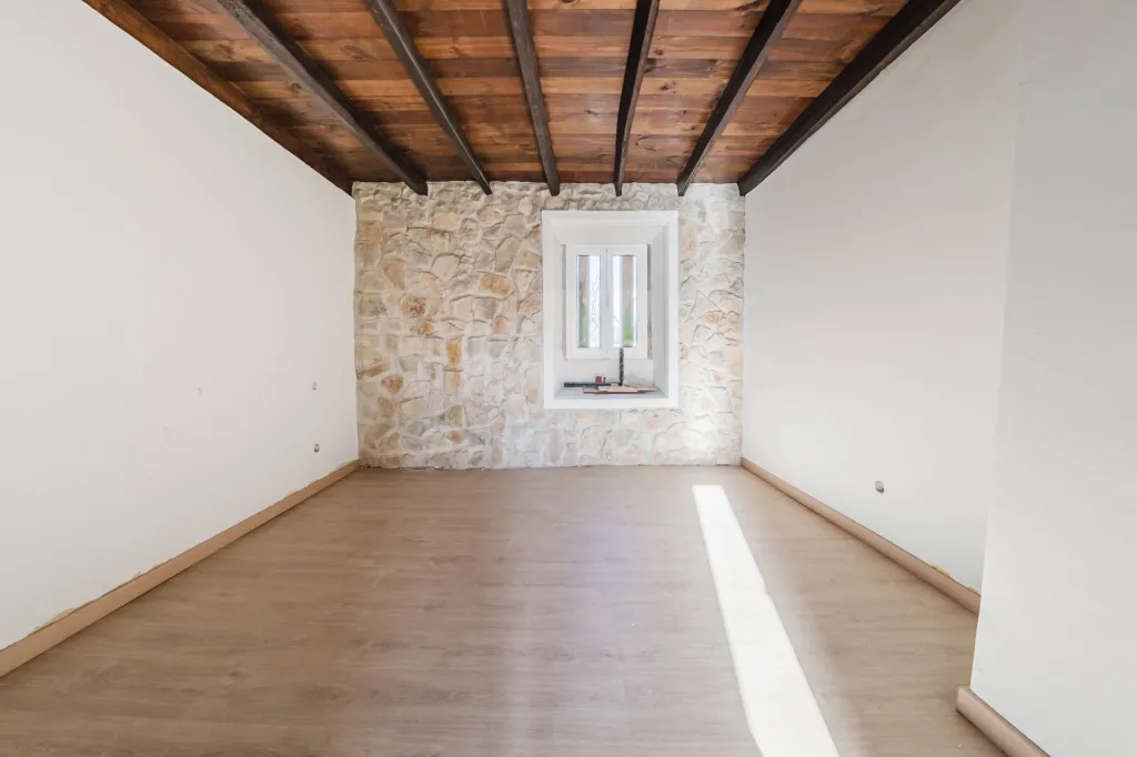 Moradia Térrea T2+1 c/ 2 casas de banho e logradouro